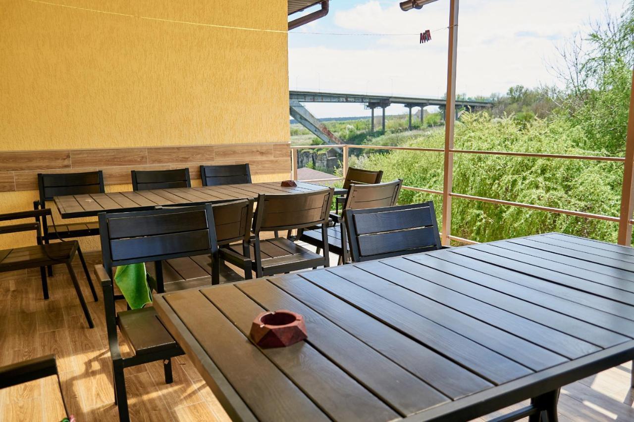 Каприз Hotel Kamianets-Podilskyi Ngoại thất bức ảnh