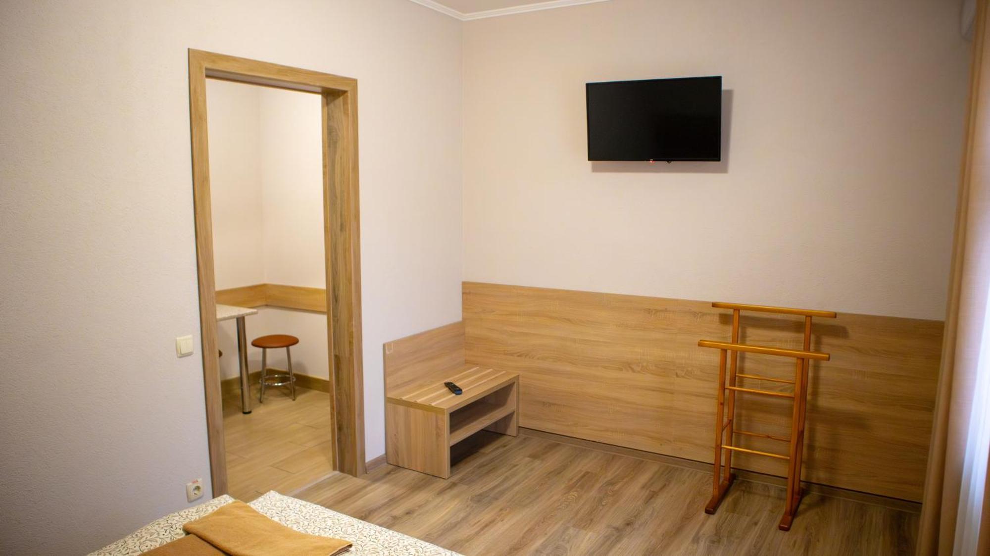 Каприз Hotel Kamianets-Podilskyi Ngoại thất bức ảnh