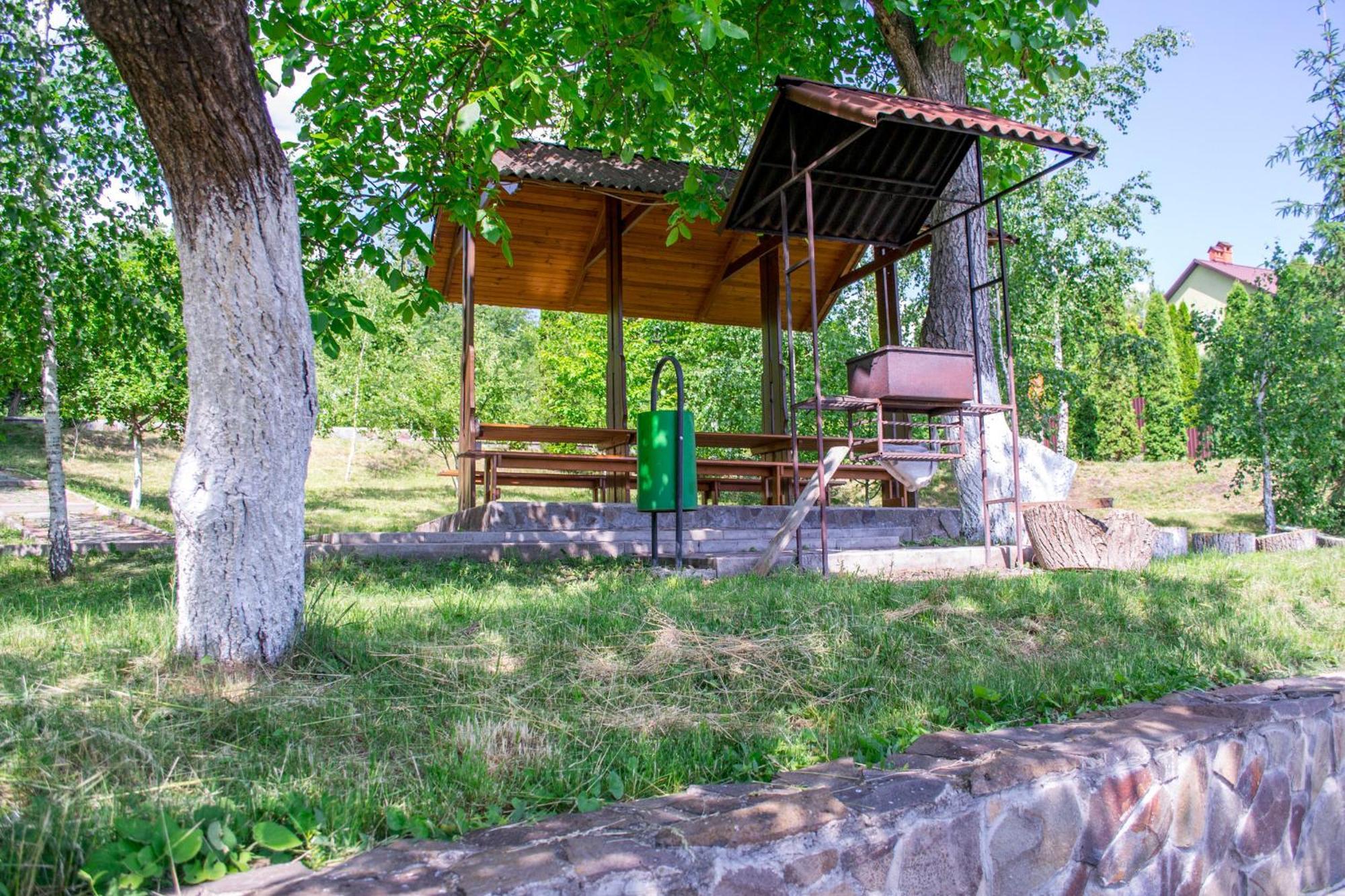 Каприз Hotel Kamianets-Podilskyi Ngoại thất bức ảnh