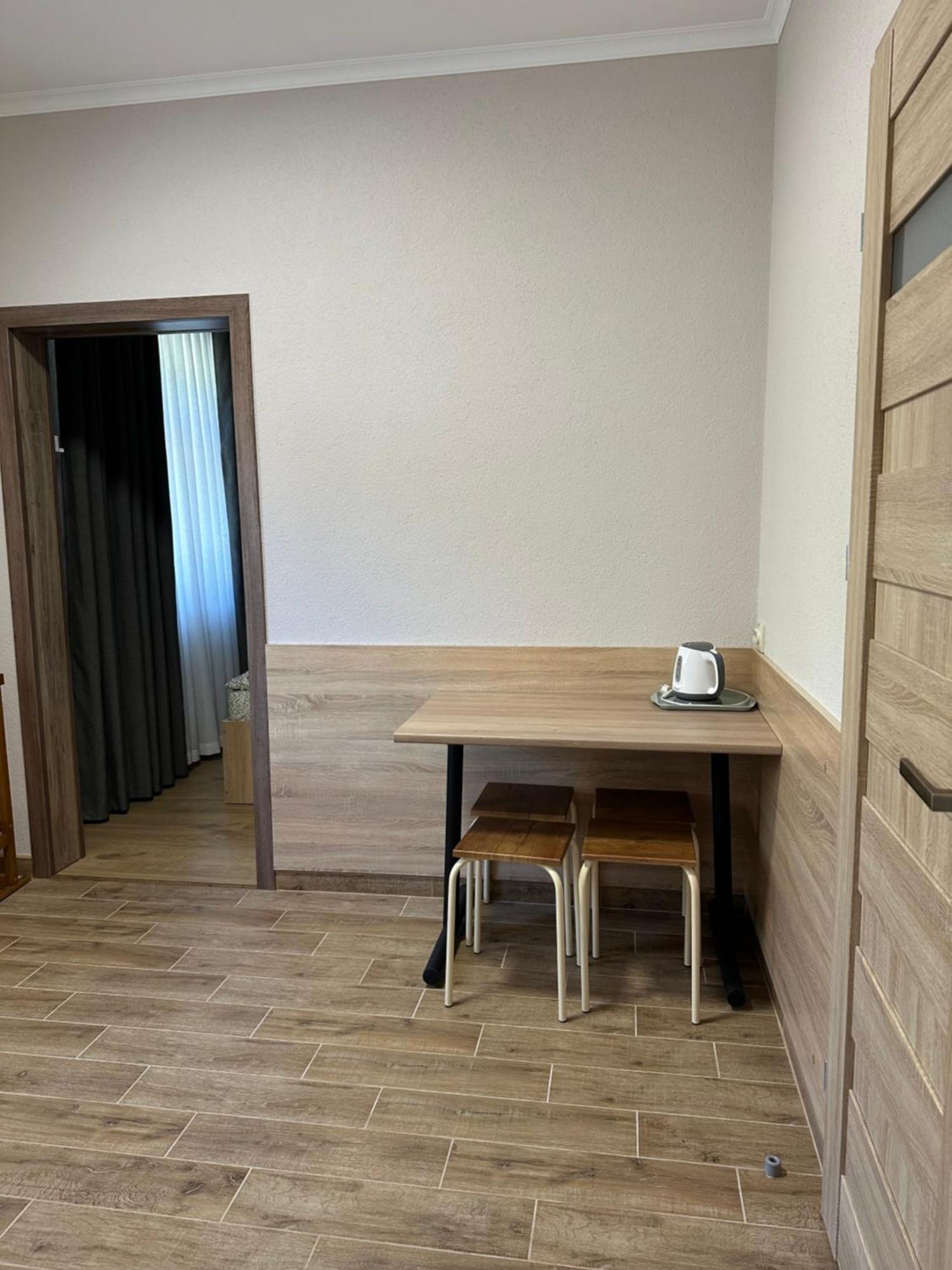 Каприз Hotel Kamianets-Podilskyi Ngoại thất bức ảnh