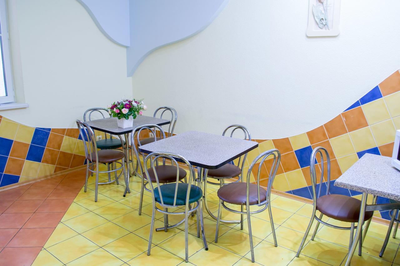 Каприз Hotel Kamianets-Podilskyi Ngoại thất bức ảnh